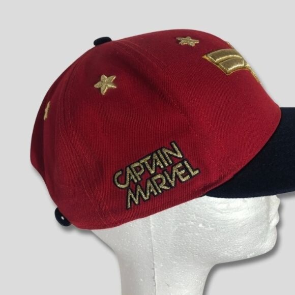 Marvel x New Era Captain Marvel Hat Embroided Starred Badge Snapback Red/Yellow - Picture 2 of 9